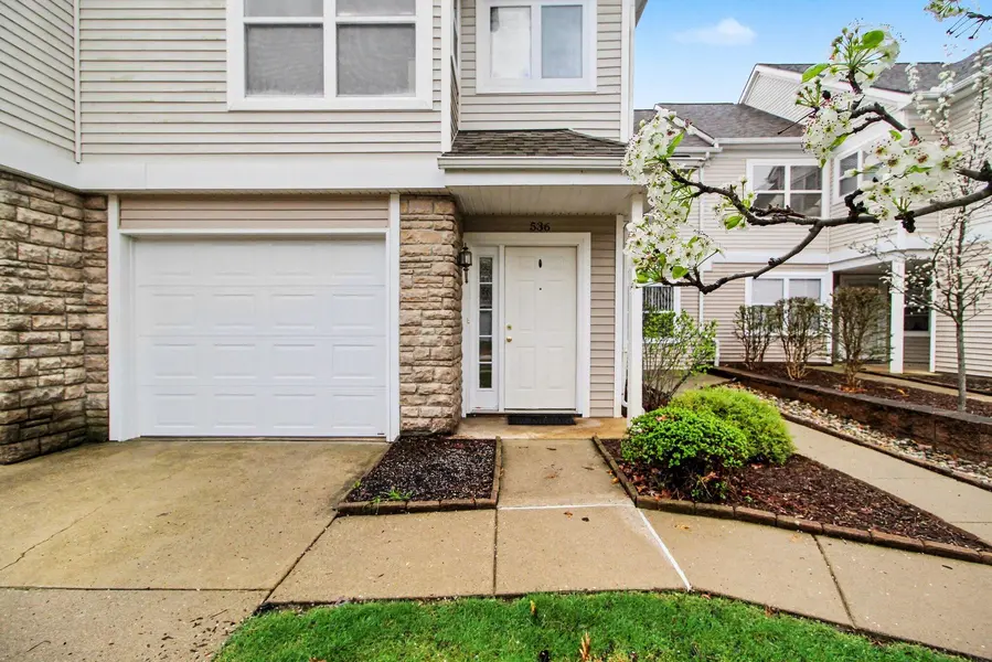 536 Boulderstone LN, Chelsea, MI 48118
