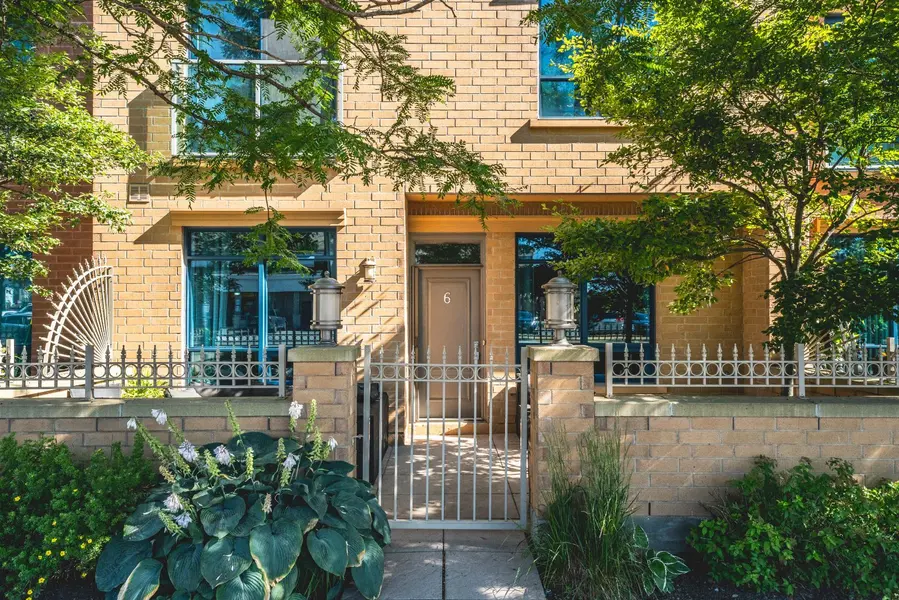 6 Victoria ST, Barrie, ON L4N 6G2