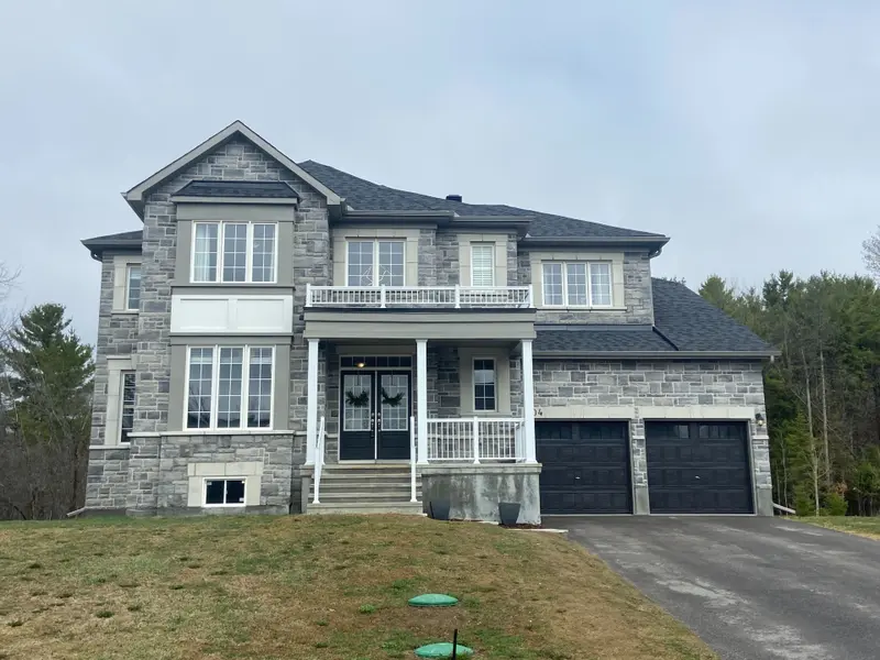 204 Antler CT, Mississippi Mills, ON K0A 1A0