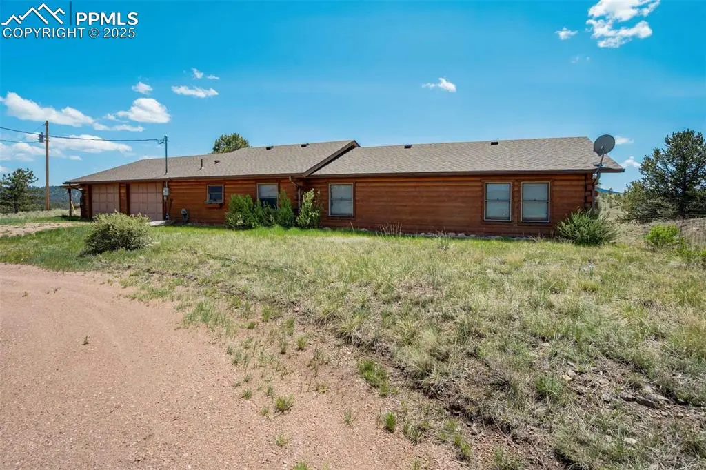 994 Deer LN, Guffey, CO 80820