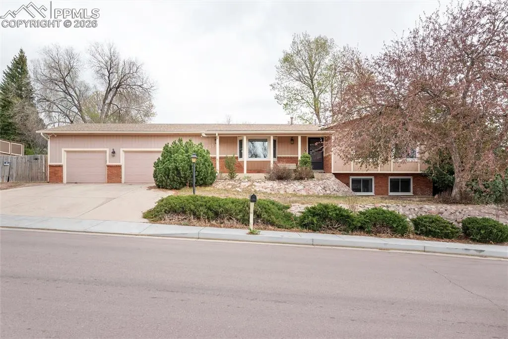 3435 Cortina DR, Colorado Springs, CO 80918