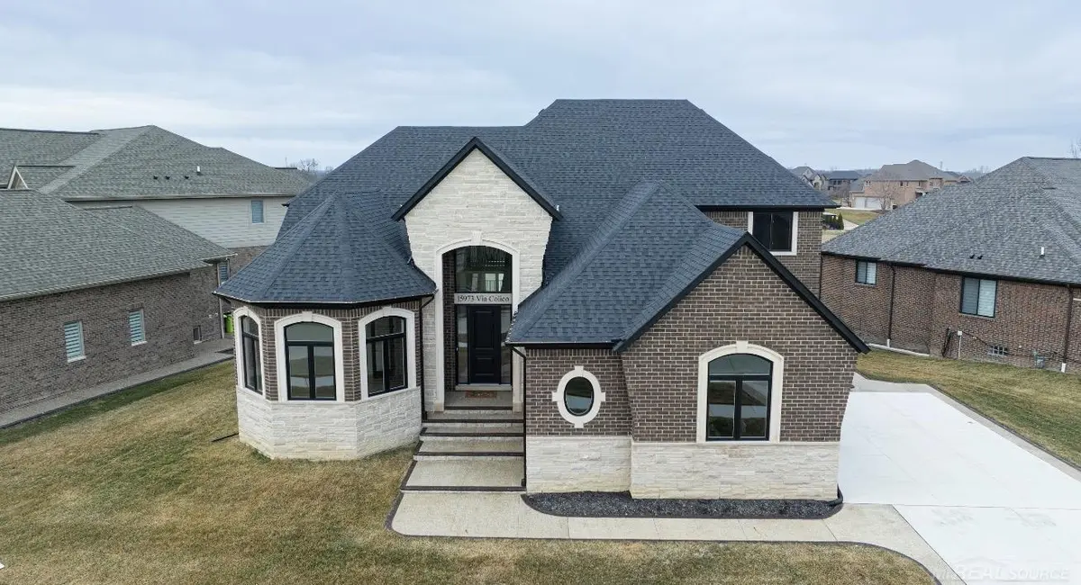 15973 VIA COLICO, Macomb Twp, MI 48042