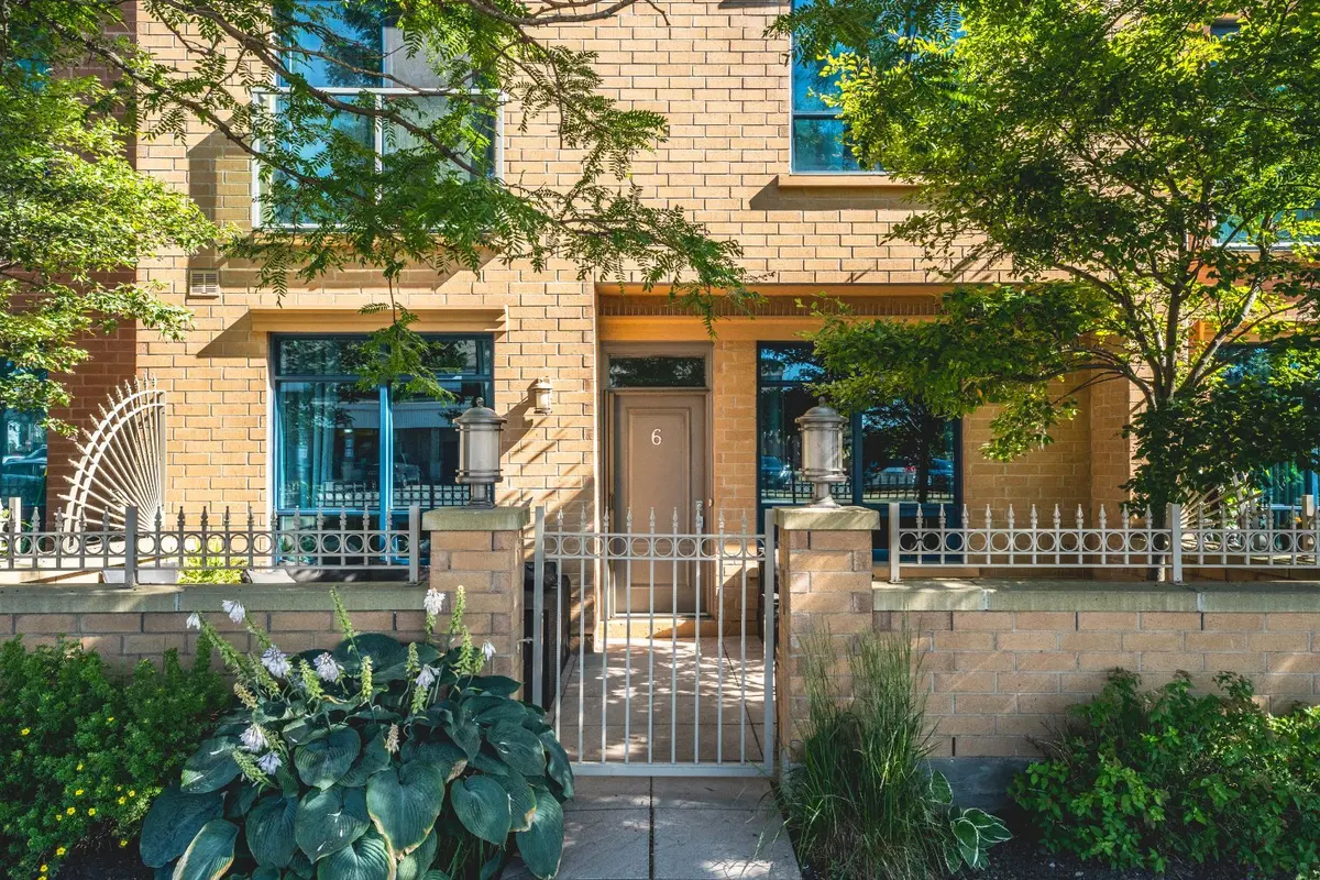 6 Victoria ST, Barrie, ON L4N 6G2