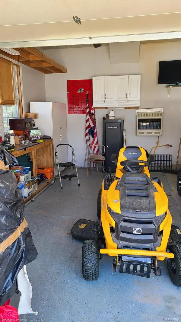 11133 Hannah Jane DR, Handy Township, MI 48836