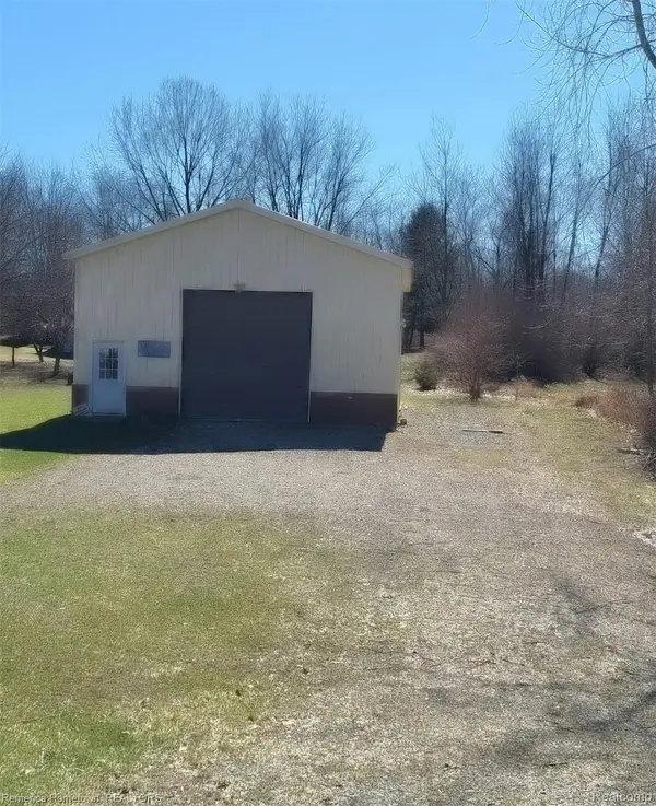 11133 Hannah Jane DR, Handy Township, MI 48836