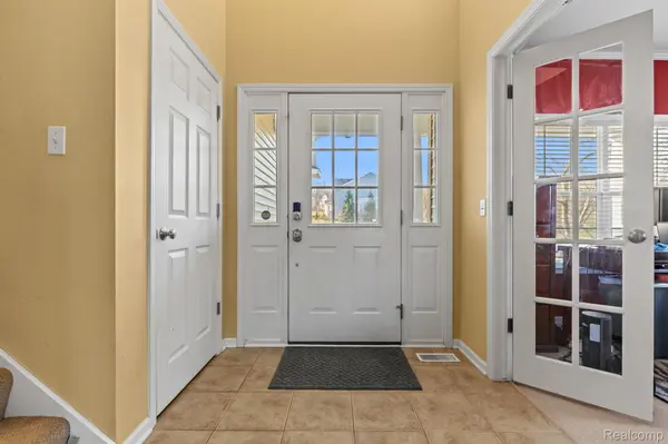 3127 Royal Hannah DR NE, Algoma Township, MI 49341