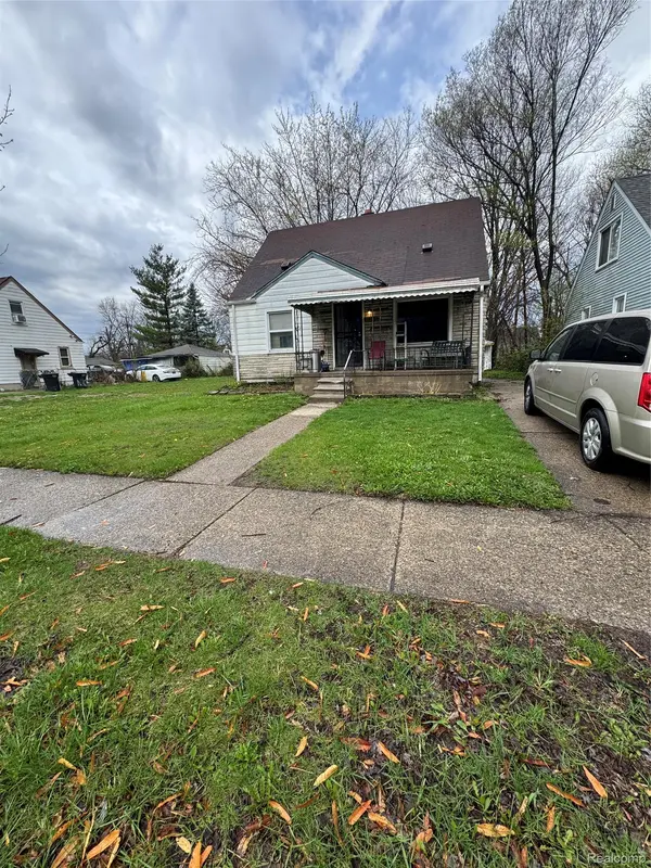 8247 Heyden ST, Detroit, MI 48228