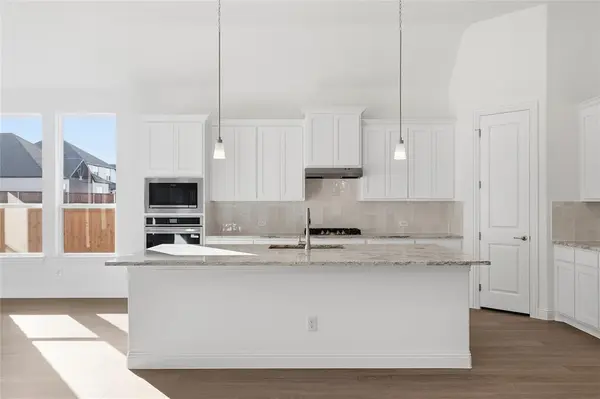 461 Shadowfax Drive, Aledo, TX 76008