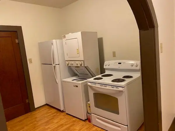 302 W College Street, Athens, TX 75751