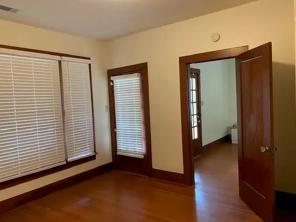 302 W College Street, Athens, TX 75751