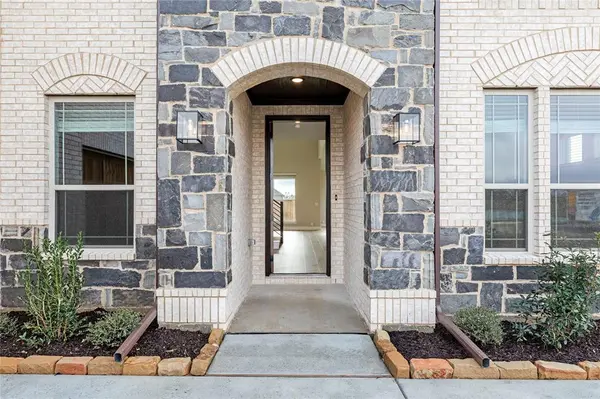 2618 Waterfall Court, Mansfield, TX 76084