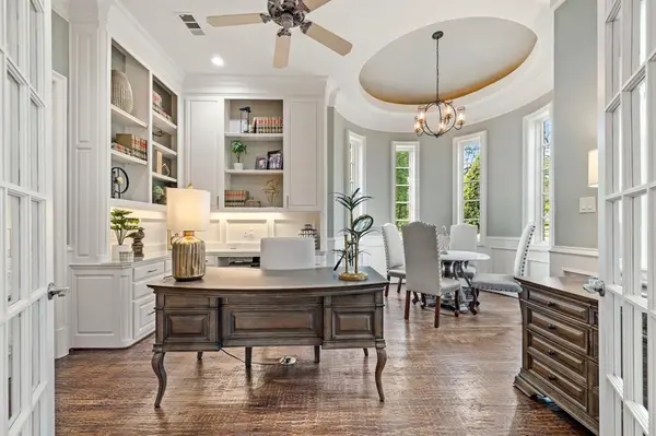 6801 Westmont Drive, Colleyville, TX 76034