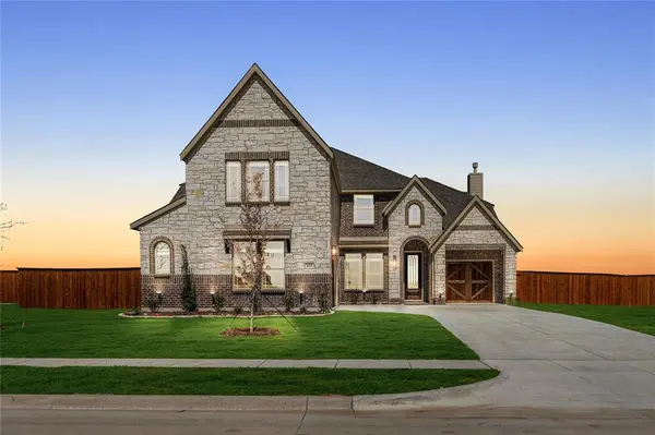 421 Birkdale Lane, Red Oak, TX 75154