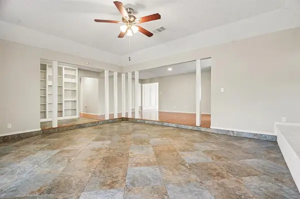 2109 Oakmeadow Street, Bedford, TX 76021