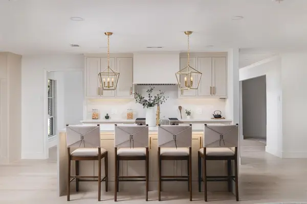 12151 Crestline Avenue, Dallas, TX 75244