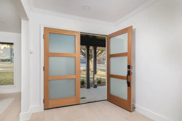 12151 Crestline Avenue, Dallas, TX 75244