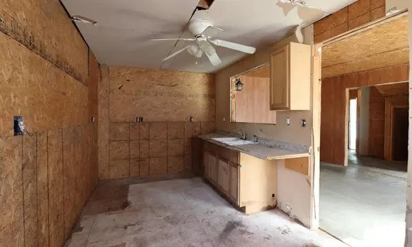 3026 Hilltop Road, Granbury, TX 76048