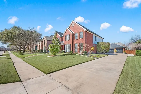 10 Meadow Ridge Drive, Trophy Club, TX 76262