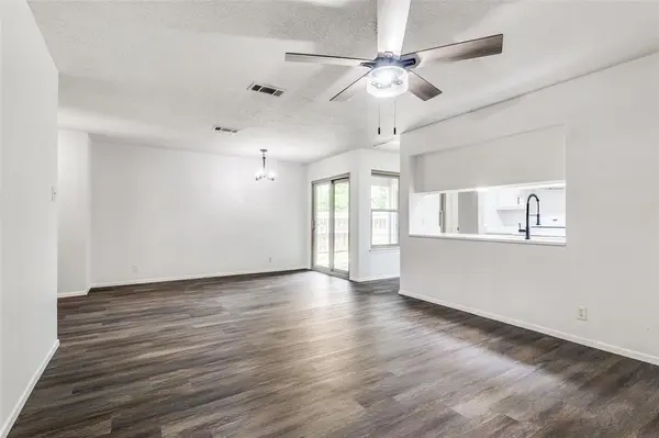 3326 Gardenview Circle, Denton, TX 76207