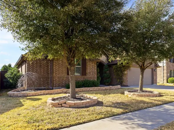 6905 Fools Gold Drive, Fort Worth, TX 76179