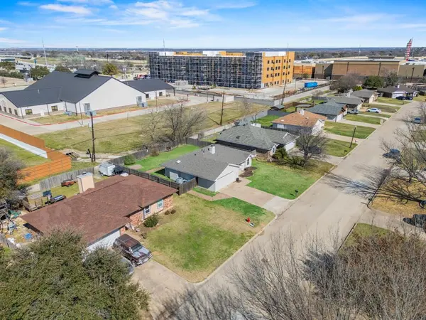 617 Reed Street, Roanoke, TX 76262