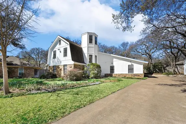 200 Eagle Court, Bedford, TX 76021