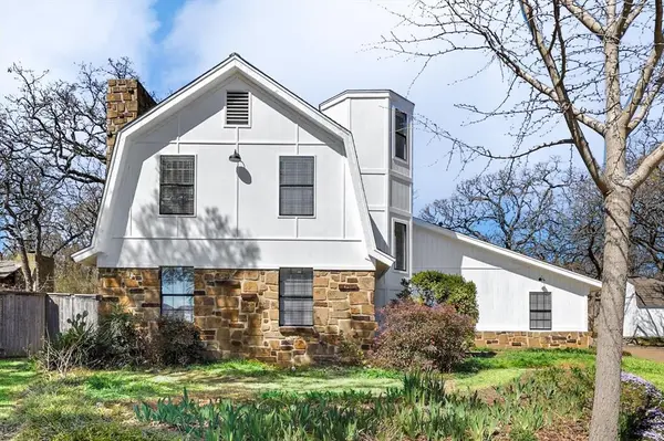 200 Eagle Court, Bedford, TX 76021