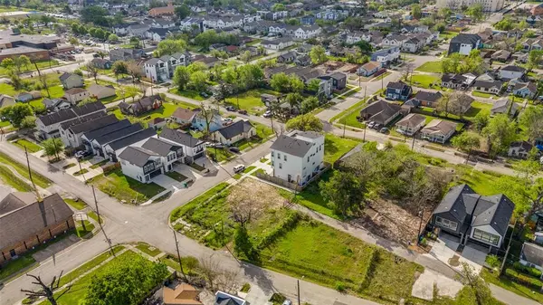 4436 Noble Street, Houston, TX 77020