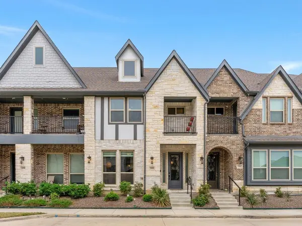 1888 Melinda Lane, Farmers Branch, TX 75234