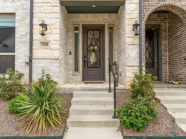 1888 Melinda Lane, Farmers Branch, TX 75234