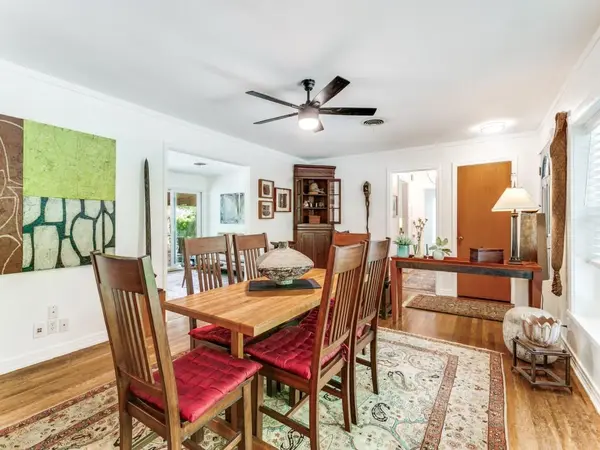 810 S Jefferson Street, Irving, TX 75060