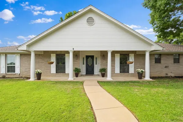 1814 Lakeridge Drive, Weatherford, TX 76087