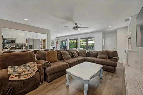 625 Caduceus Lane, Hurst, TX 76053