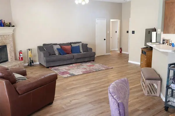 321 Village Parkway, Crowley, TX 76036