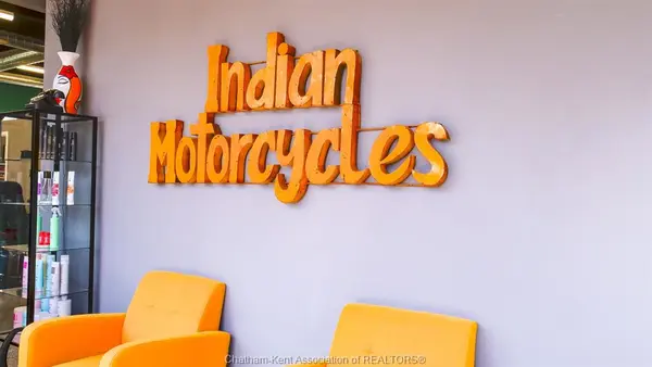 813 QUEEN Street South, Chatham, ON N7M 2K2