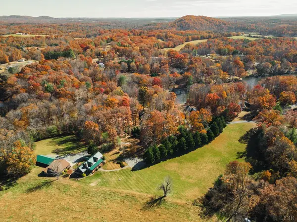 202 Springhill CIR, Bedford, VA 24523