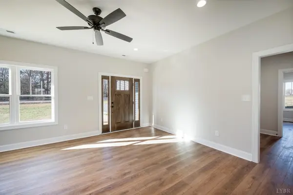 10402 Leesville RD, Lynch Station, VA 24571