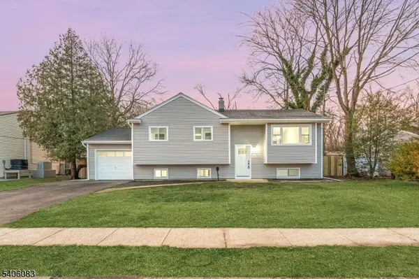 139 Lee Dr, Middlesex Boro, NJ 08846