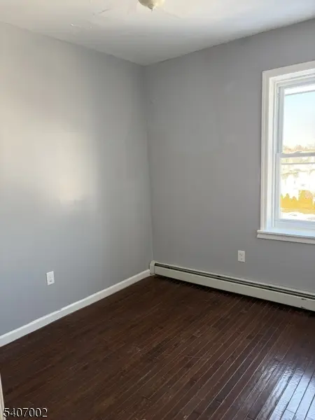 3 Mass Ct, Passaic City, NJ 07055