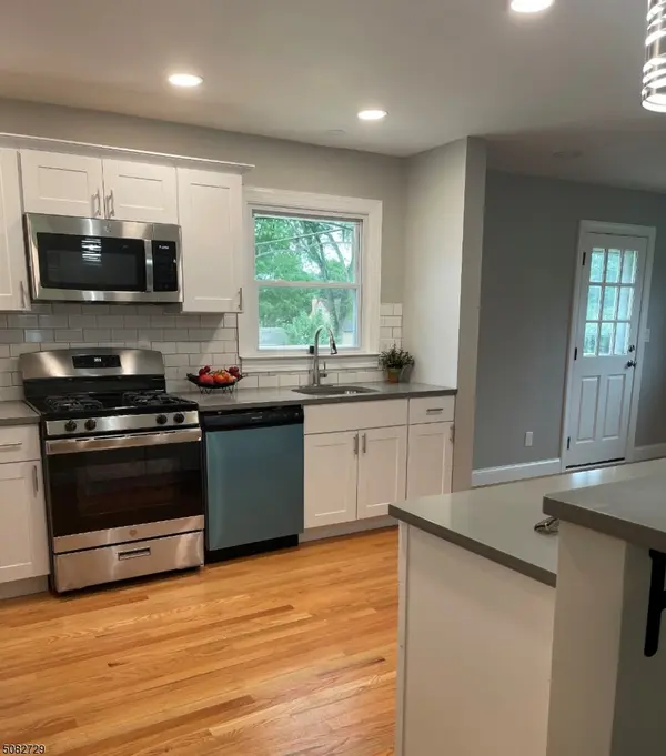 405 Hurley Dr, Hackettstown Town, NJ 07840