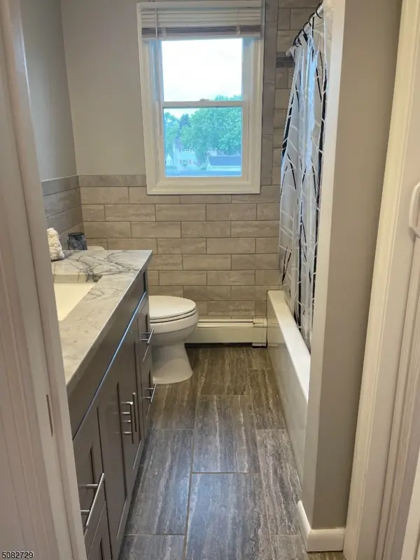 405 Hurley Dr, Hackettstown Town, NJ 07840