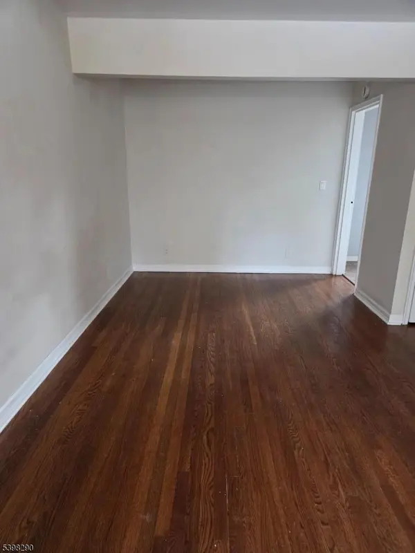 26-02 High St #F, Fair Lawn Boro, NJ 07410