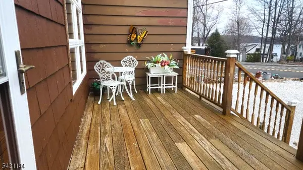 106 Maxim Dr, Hopatcong Boro, NJ 07843