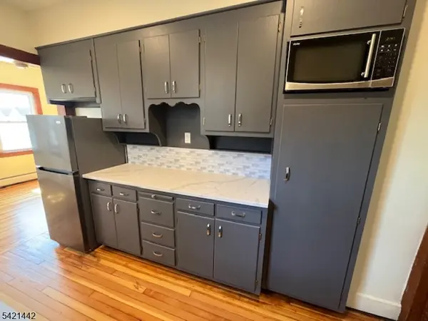 1 Laurel Pl #1, East Rutherford Boro, NJ 07073