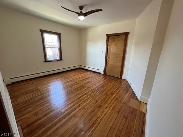 1 Laurel Pl #1, East Rutherford Boro, NJ 07073