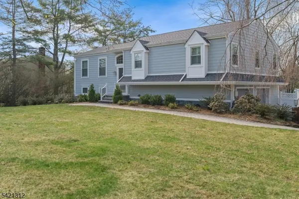 7 Tempe Wick Rd, Mendham Boro, NJ 07945