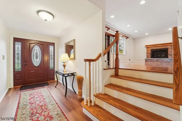 64 Hampton Dr, Berkeley Heights Twp., NJ 07922