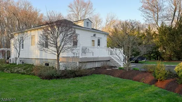 131 Charles Rd, Warren Twp., NJ 07059