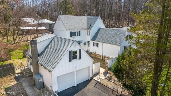 8 Stonehedge Ln, Byram Twp., NJ 07821