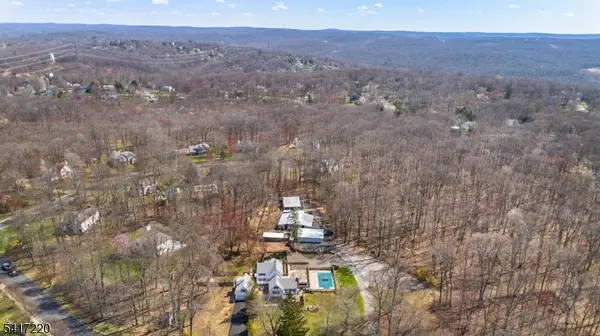 8 Stonehedge Ln, Byram Twp., NJ 07821